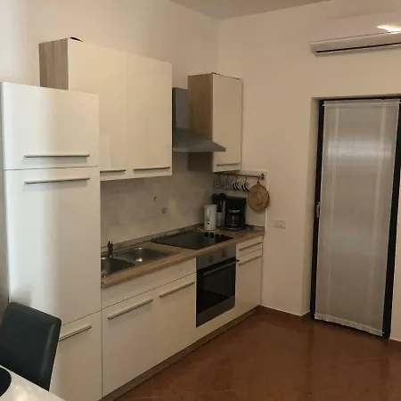 Apartment Vesna Veleniki Exterior photo