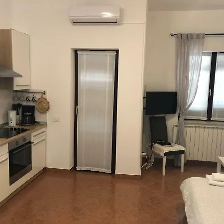 Apartment Vesna Veleniki Exterior photo