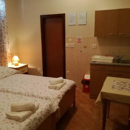 Apartment Vesna Veleniki Exterior photo