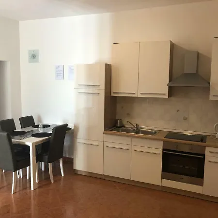 Apartment Vesna Veleniki Exterior photo